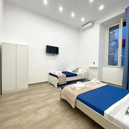 לינה וארוחת בוקר Airys - House 4*