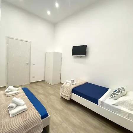 לינה וארוחת בוקר Airys - House 4*