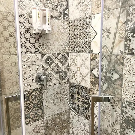 Airys - House Bed and breakfast