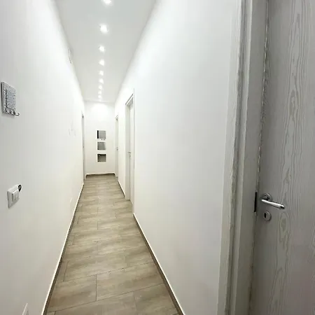 Bed and breakfast Airys - House